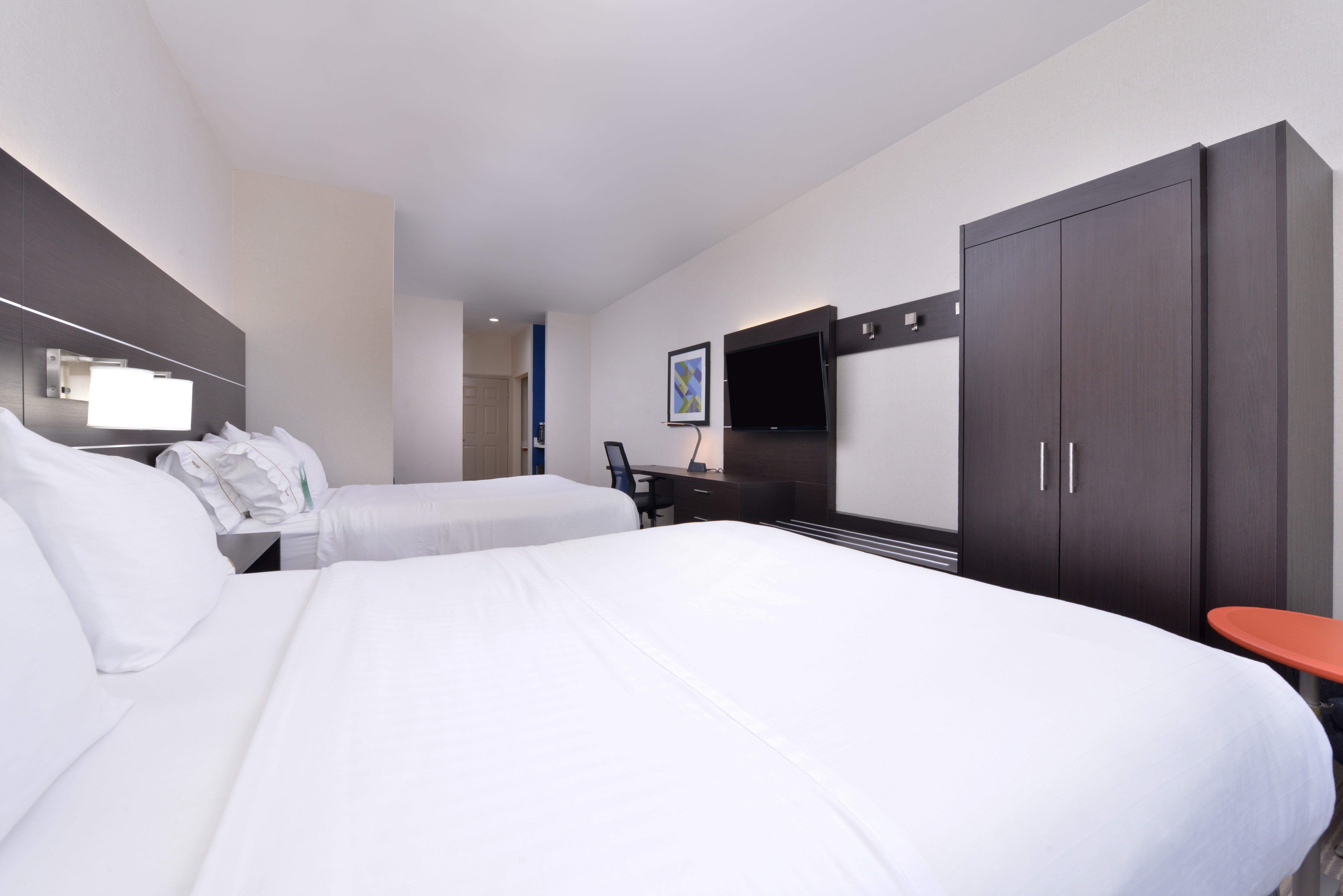 Holiday Inn Express Mystic By Ihg Bagian luar foto