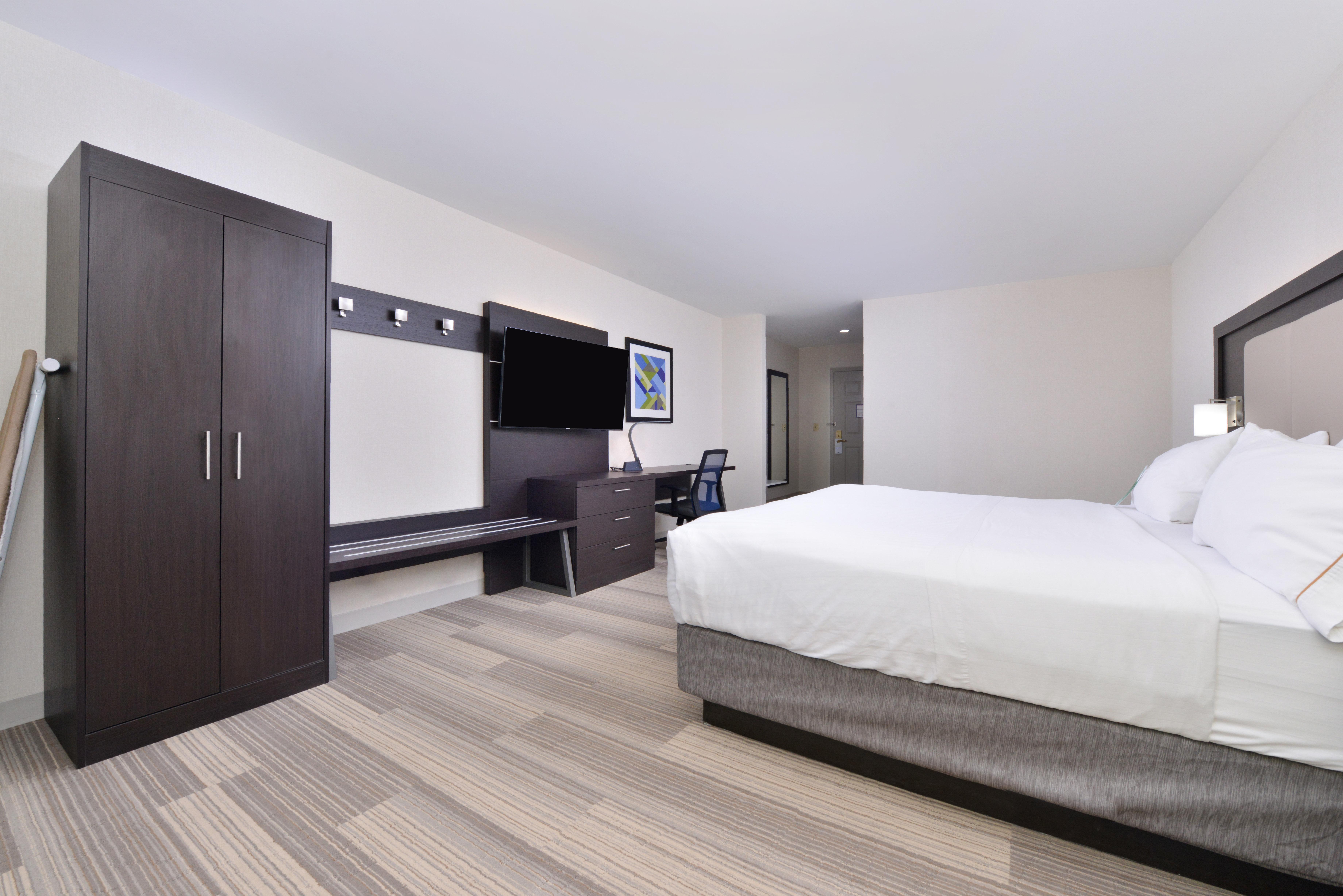 Holiday Inn Express Mystic By Ihg Bagian luar foto