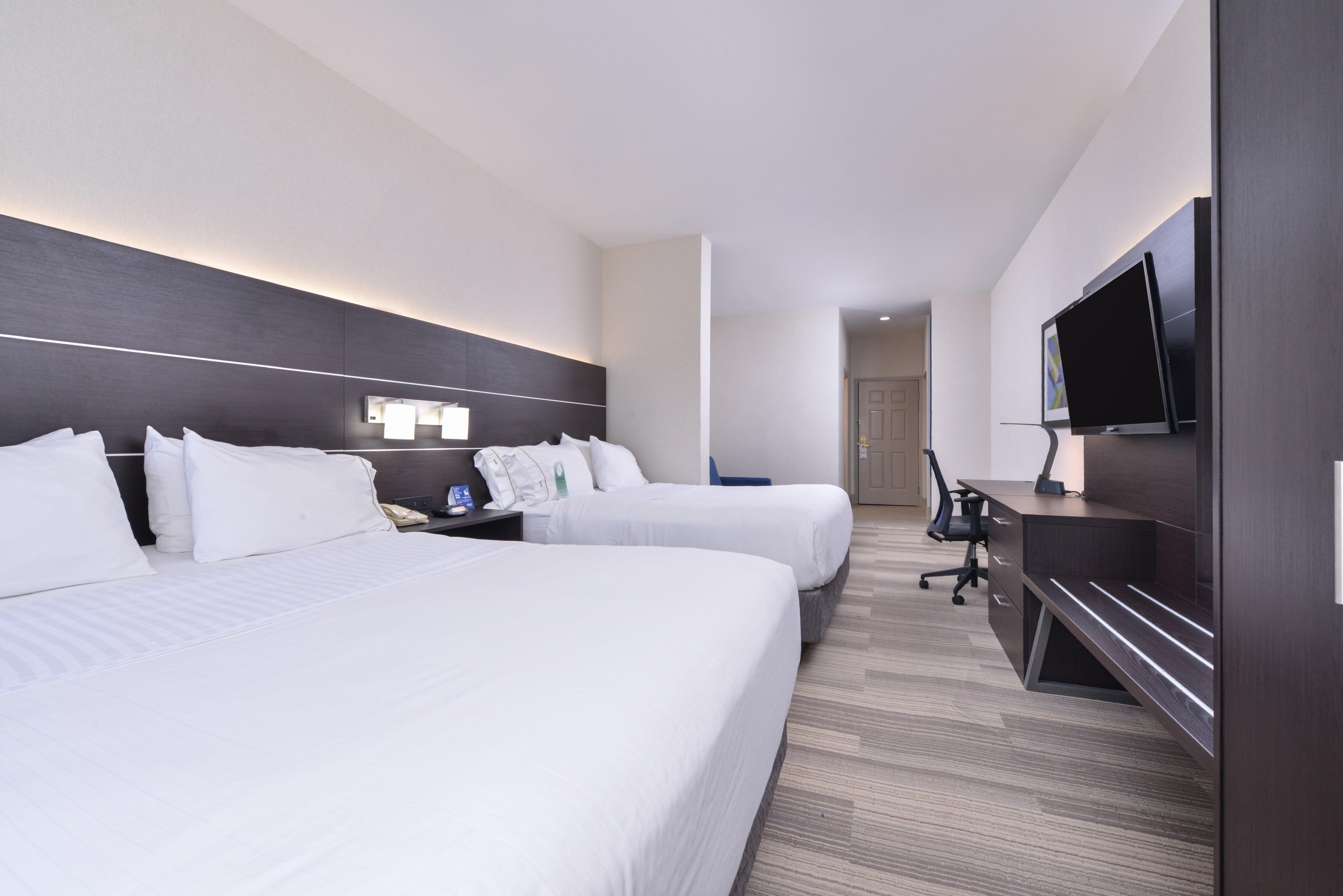 Holiday Inn Express Mystic By Ihg Bagian luar foto