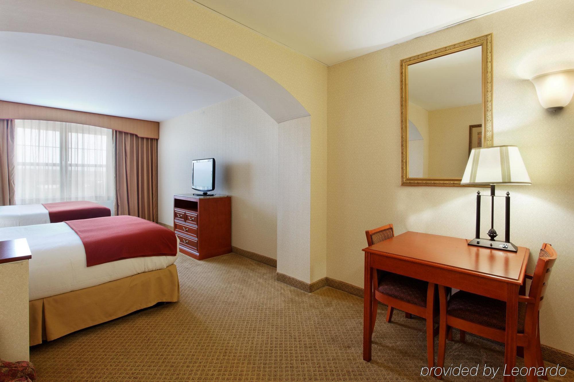 Holiday Inn Express Mystic By Ihg Ruang foto