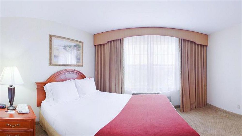 Holiday Inn Express Mystic By Ihg Bagian luar foto
